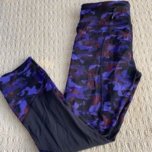 Camo pace rival crop lululemon leggings size 4